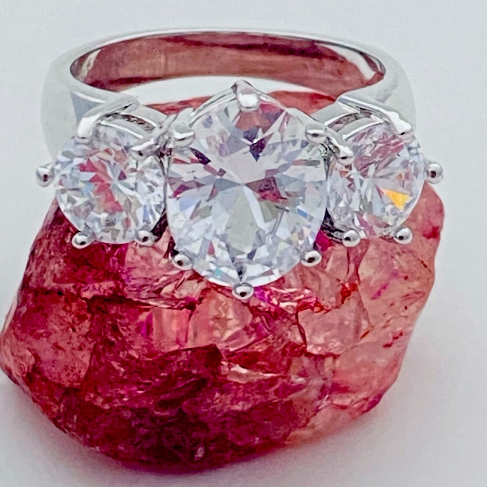 Silver plated and cubic zirconia ring. Size 6.5.